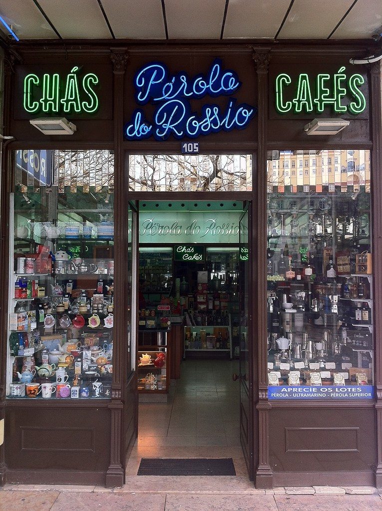 Perola do Rossio - Traditional Coffee store in Lisbon