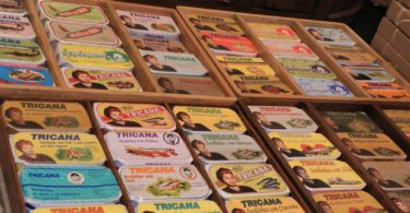 sardine boxes at a traditionnal shop - lisbon