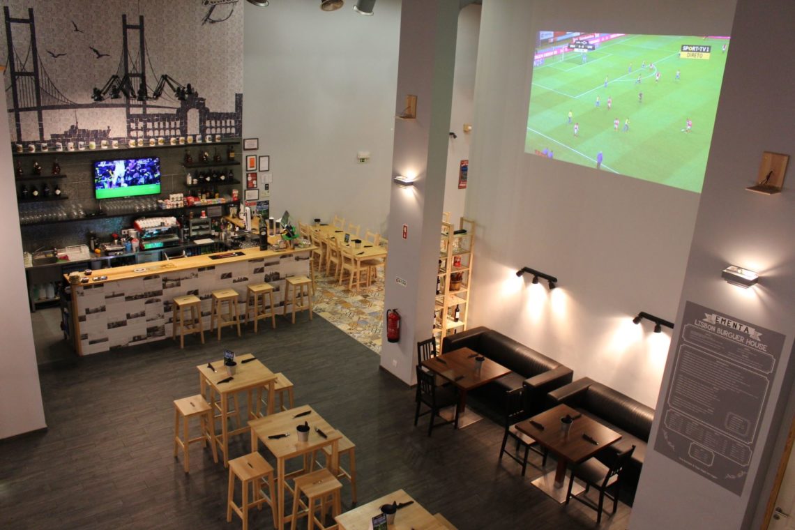 The best sports bars in Lisbon (to see a football match or other sports)