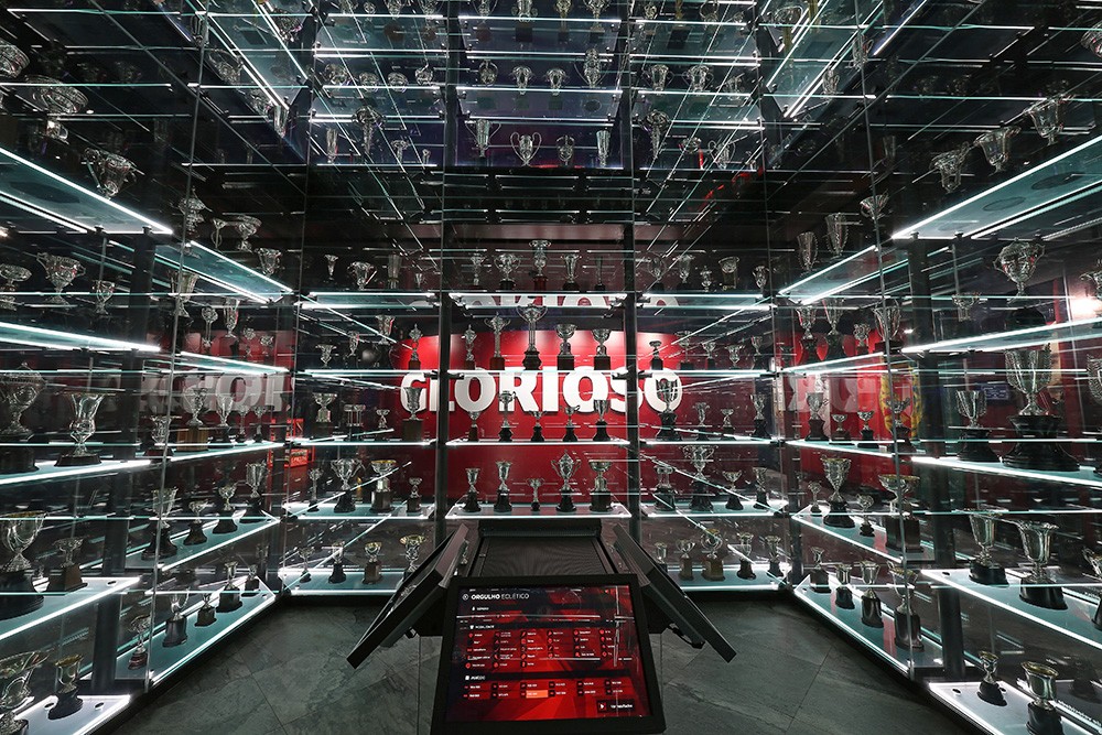 Benfica museum - trophy room